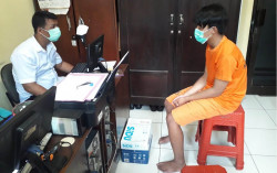 Pria di Magelang Dipenjara Gara-gara Sebarkan Foto Asusila dari HP yang Dibelinya