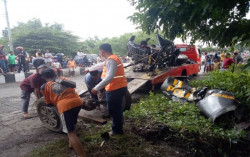 Mobil Polsek Kalijambe Sragen Tertabrak KA Brantas, PT KAI: Hati-Hati Melewati Perlintasan Sebidang