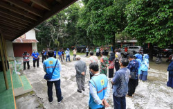 PLN Peduli Berikan 80 Bilik Kepada Pengungsi Merapi Arjo Sari