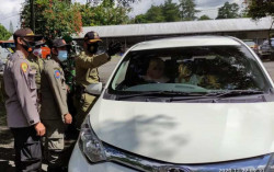 Mau ke Dieng, Ratusan Wisatawan Diminta Putar Balik