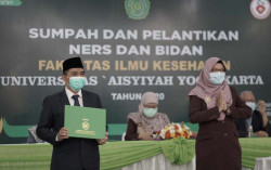 FIKes Unisa Jogja Menutup 2020 dengan Melaksanakan Sumpah dan Pelantikan