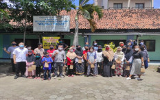 Cokelat Monggo Bagikan Cokelat ke Panti Asuhan
