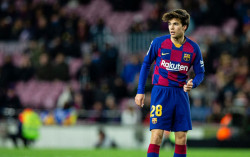Milan Ingin Pinjam Gelandang Barca Riqui Puig