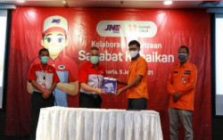 Permudah Infak, JNE Gandeng Rumah Zakat