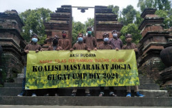 Gugat Keputusan Gubernur soal UMP DIY, Buruh Minta Restu Leluhur ke Makam Raja di Imogiri