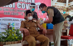 Tegaskan Vaksin Covid-19 Halal, Kyai Magelang Digandeng Ikut Vaksinasi