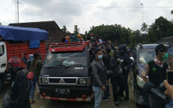 Ancaman Merapi Berubah, Ratusan Pengungsi Dipulangkan