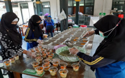 Dapur Umum Layani Warga yang Jalani Isolasi Mandiri