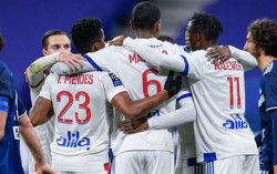 Sikat Bordeaux, Lyon Lewati Paris Saint-Germain