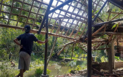 Puting Beliung Rusak Kawasan Wisata Blue Lagoon