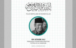 Kiai Atabik Ali, Pengasuh Ponpes Krapyak & Mertua Anas Urbaningrum Meninggal Dunia