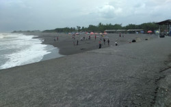 Pantai Glagah Sepi Saat Penerapan Jateng di Rumah Saja