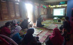 KABAR KAMPUS: Mahasiswa KKN UMY Latih UMKM Terkait Pemasaran Online