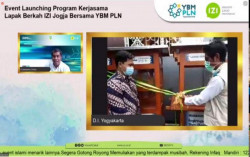Luncurkan Bantuan Lapak Berkah, YBM PLN UIP JBT II Dorong Pengembangan Usaha Kecil