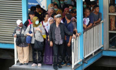 YLKI Temukan Penumpang Transportasi Pakai Masker Medis Abal-Abal