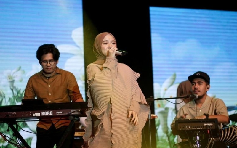 Dikabarkan Jadi Orang Ketiga, Nissa Sabyan Jadi Perbincangan di Medsos