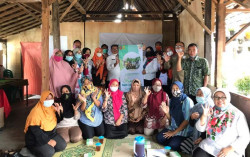 Dukung Salakan Ramah Lingkungan, UMY & DLH Bantul Adakan Pelatihan Digital Marketing