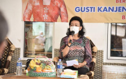 GKR Hemas Minta Pemkab Sleman Bantu Pemasaran Sentra Industri Anyaman Bambu Moyudan