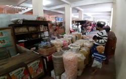 Penjualan Emping dan Kerupuk di Bantul Masih Lesu