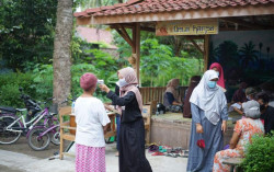 KKN UMY Lakukan Screening Kesehatan Pokdarwis Dewi Kamsa Guwosari