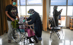 Pemerintah Yakin Raih 70 Persen Herd Immunity dalam Setahun, Memang Bisa? 