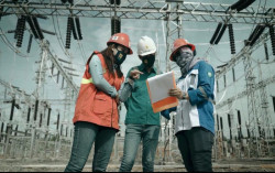 PLN Punya Perempuan Pejuang Kelistrikan