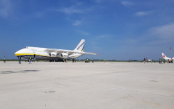 Antonov AN124-100 Angkut 62 Ton Kargo dari YIA