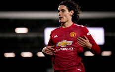 Cavani Bangga Kenakan Kostum United, Sang Ayah Sebut Tak Nyaman