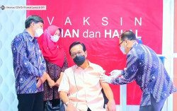 Masuk Kategori Lansia, Sri Sultan Divaksin di RSUP dr. Sardjito