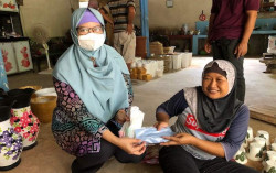 KKN UMY Promosikan Kesehatan untuk Perajin Gerabah Kasongan