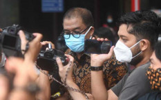 Sekjen Kemensos Serahkan Sepeda Bromptom Diduga Terkait Suap Bansos 2020