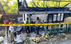 Gara-gara Kucing, Toko Kelontong di Girisuko Terbakar