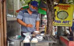 Mencicipi Wedang Tahu, Minuman Berkhasiat Khas Semarang