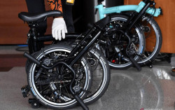 Saksi Sebut Penyedia Barang Bansos Dimintai Dua Sepeda Brompton