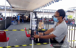 Protes, Wartawan Gantung ID Pers karena Dilarang Liput Vaksinasi