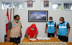 PLN Salurkan Bantuan Kemanusiaan Gempa Jatim