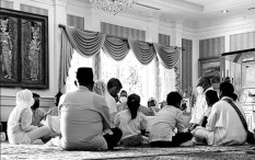 Adiguna Sutowo Meninggal, Dian Sastro: Selamat Jalan Papa Guna