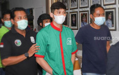 Kasus Narkoba dan Senjata Api, Suami Nindy Ayunda Terancam Penjara 20 Tahun