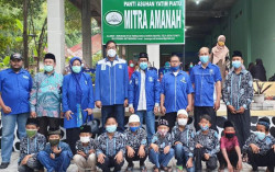 PAN DIY Bantu Anak Yatim dan Berbagi Takjil ke Pengguna Jalan