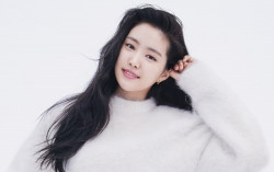 Son Na-eun Apink Resmi Masuk YG Entertainment sebagai Aktris