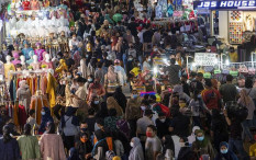 Satgas Covid-19 Sesalkan Aktivitas Belanja di Pasar dan Mal Dilonggarkan