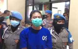 Foto Seksi Nani Sate Beracun Viral, JPW Minta Istri Polisi Penyebar Foto Diperiksa