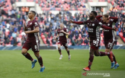 Leicester Jawara Piala FA