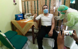 Terpapar Covid Tiga Bulan Lalu, Bupati Bantul Akhirnya Divaksin