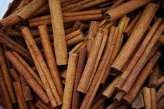 Flu? Usir Saja dengan Ramuan Madu dan Kayumanis