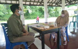 PKM UMY Inisiasi Pembentukan Kantin Sehat di Agrowisata Salak Pondoh Bangunkerto