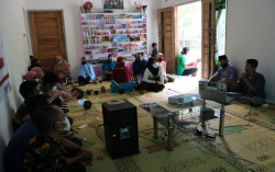 PKM UMY Bantu Anggota PKK & Remaja Sambikerep Tingkatkat Pendapatan Selama Pandemi