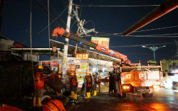 Hujan Deras, PLN Gerak Cepat Atasi Gangguan Padam
