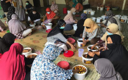 UMY Dorong Pemanfaatan Sampah Organik Menjadi Eco Enzyme