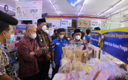 Teten Masduki Tertarik dengan Sistem Tomira di Kulonprogo